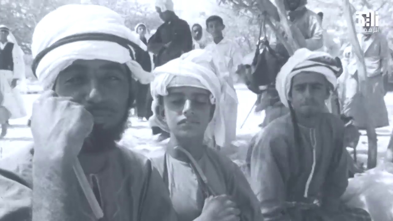 حضور مأدبة غداء في أبوظبي أواخر الستينيات