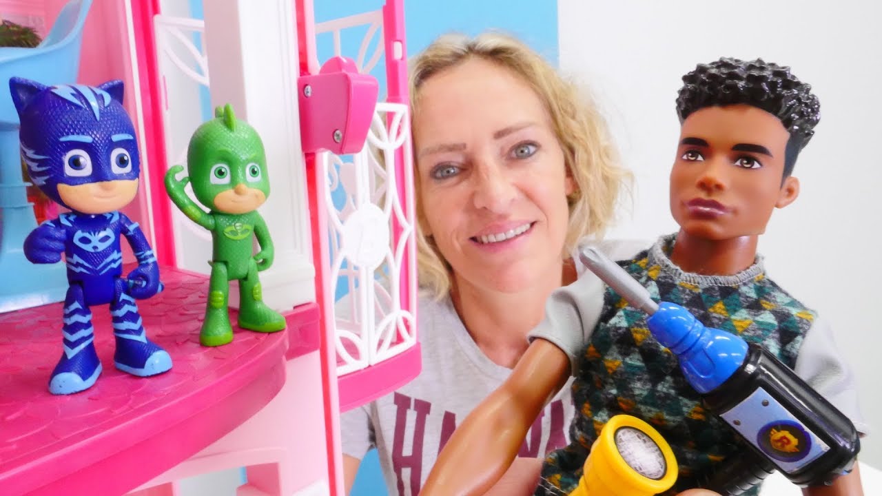 Spielzeugvideo für Kinder. Die PJMasks machen Urlaub in Nicoles Hotel