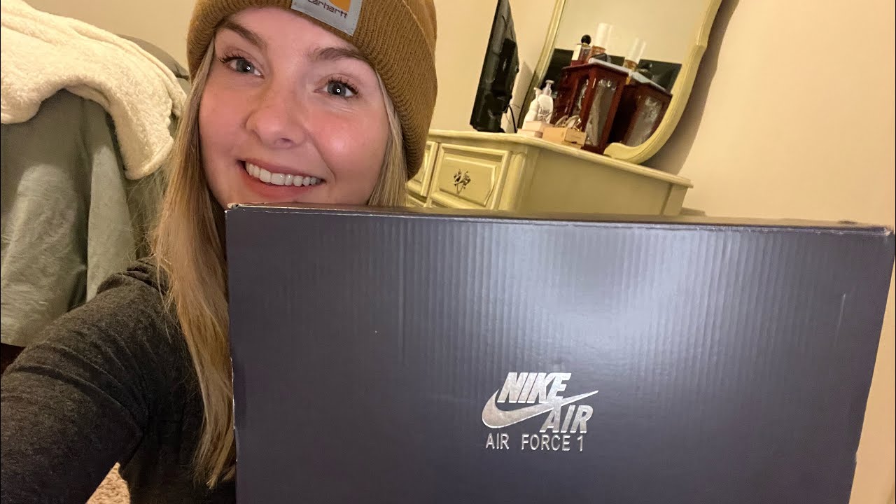 ASMR Nike Shoe Unboxing!! (tapping & scratching)