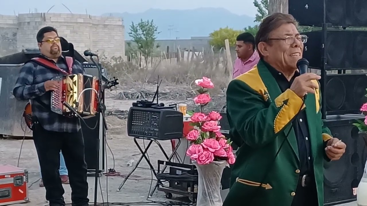 Tomas Villarreal "Por las calles de mi barrio"