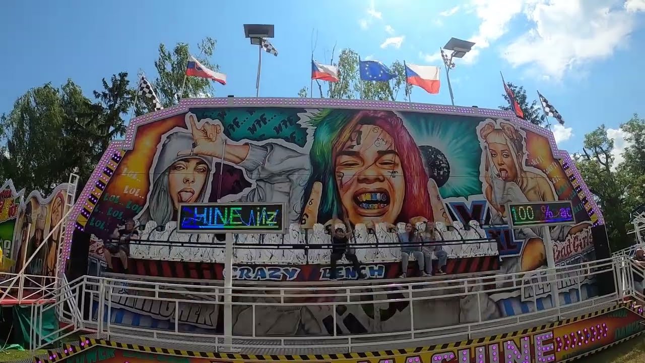 Pouť ve Velkých Popovicích 2023-atrakce LAVICE OFF-RIDE