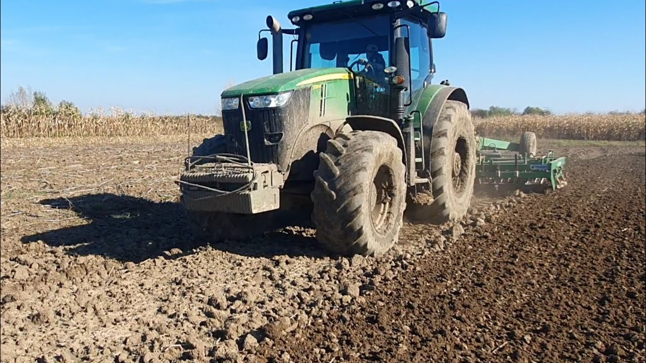 Pregătim teren pentru semănat grâu + avem și o grapă de 8m făcută de noi și băgată la teste