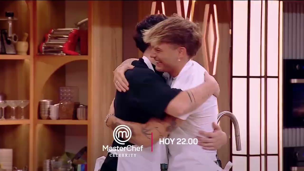 LOS PARTICIPANTES RECIBEN AYUDA