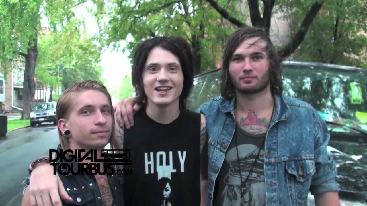 Make Me Famous - BUS INVADERS Ep. 369