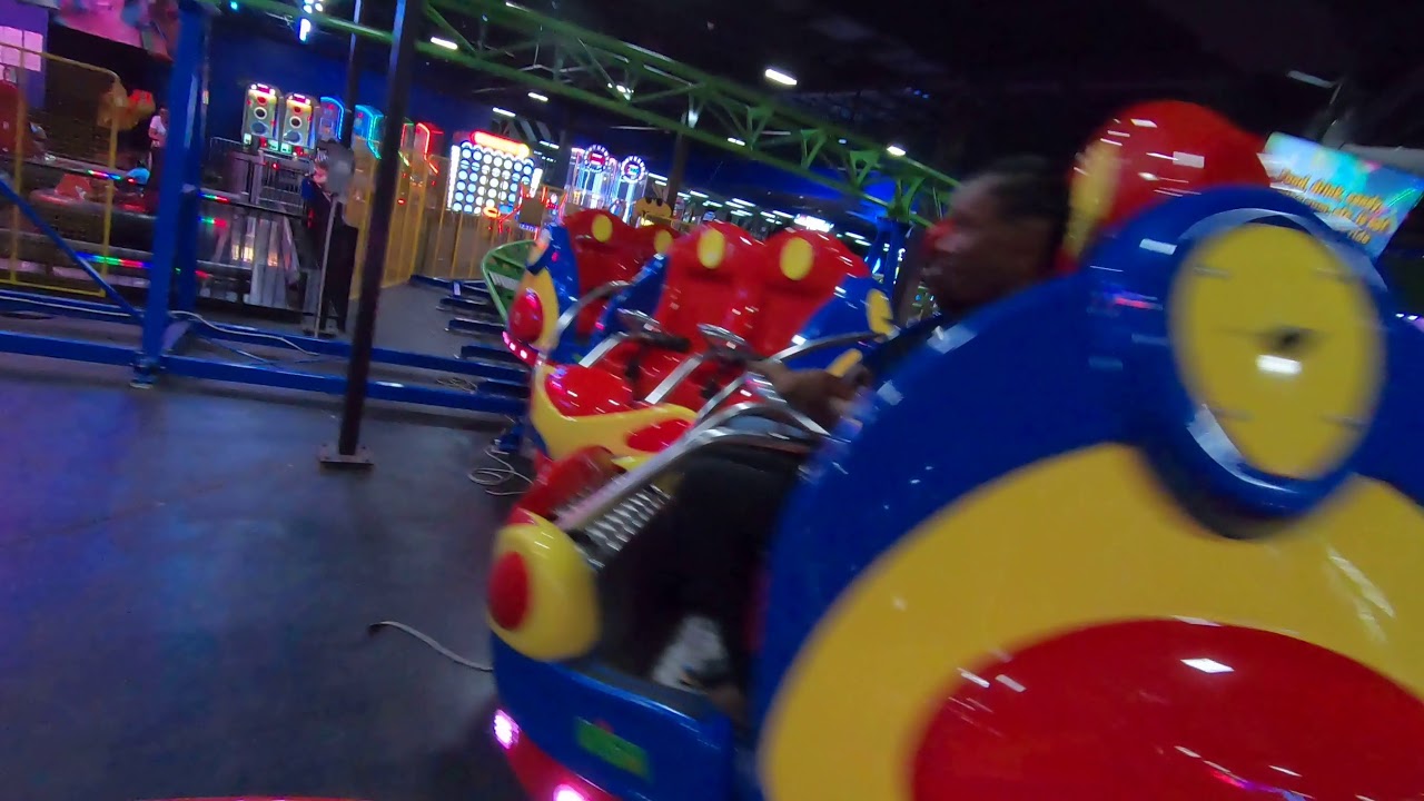 St. Louis Incredible Pizza Company Spinning Coaster POV!