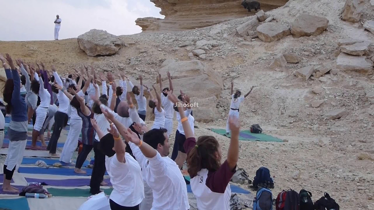 Yogi Sivadas teaching Outdoor Yoga in Israel.