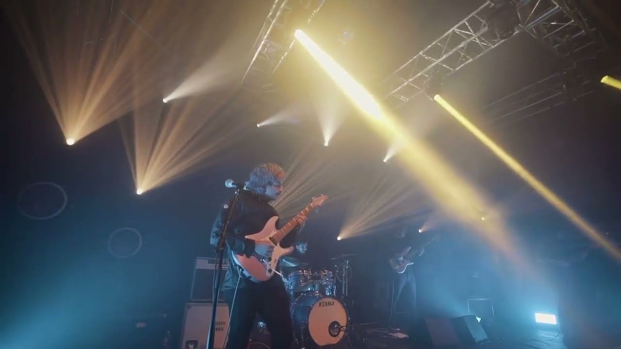 Chon's peace intro in live shows