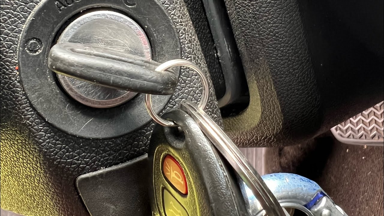 2011 GMC Acadia Key stuck in ignition fix EASY