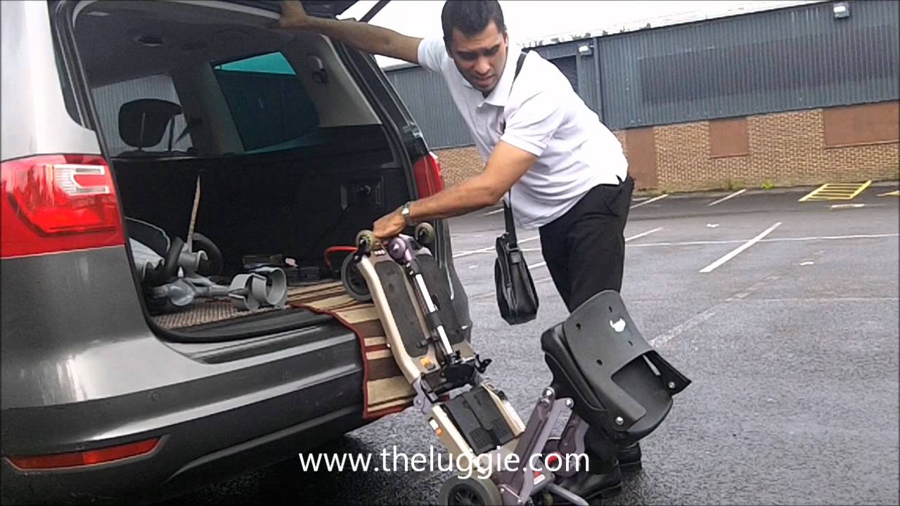 The Luggie Scooter - Lifting & Handling Demo
