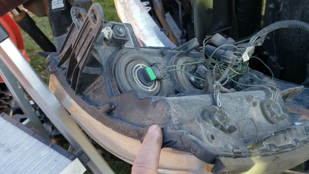 Одна фара не горит на снегоочистителе Western Ultra Mount2