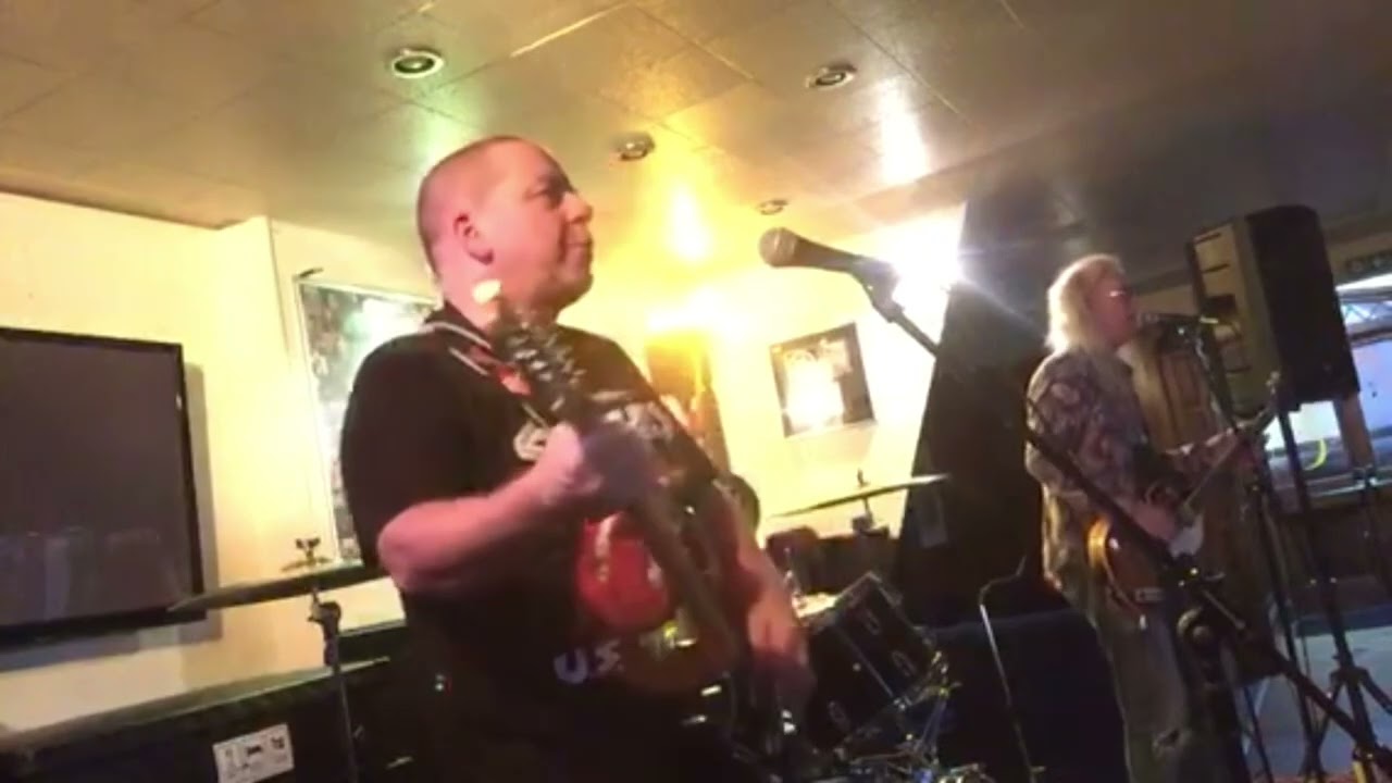 Pete’s rock guitar showreel lead guitar and bvs