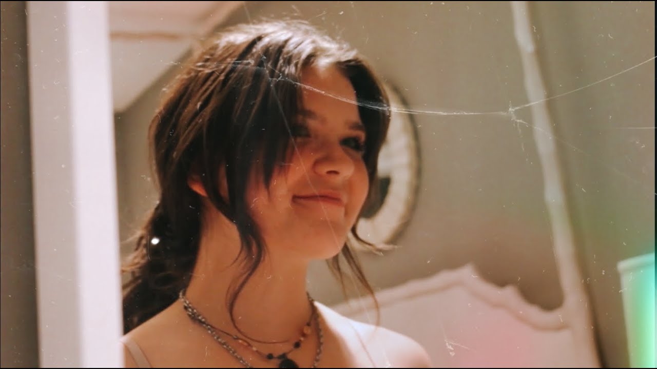 REFLECTION : a short film about body image