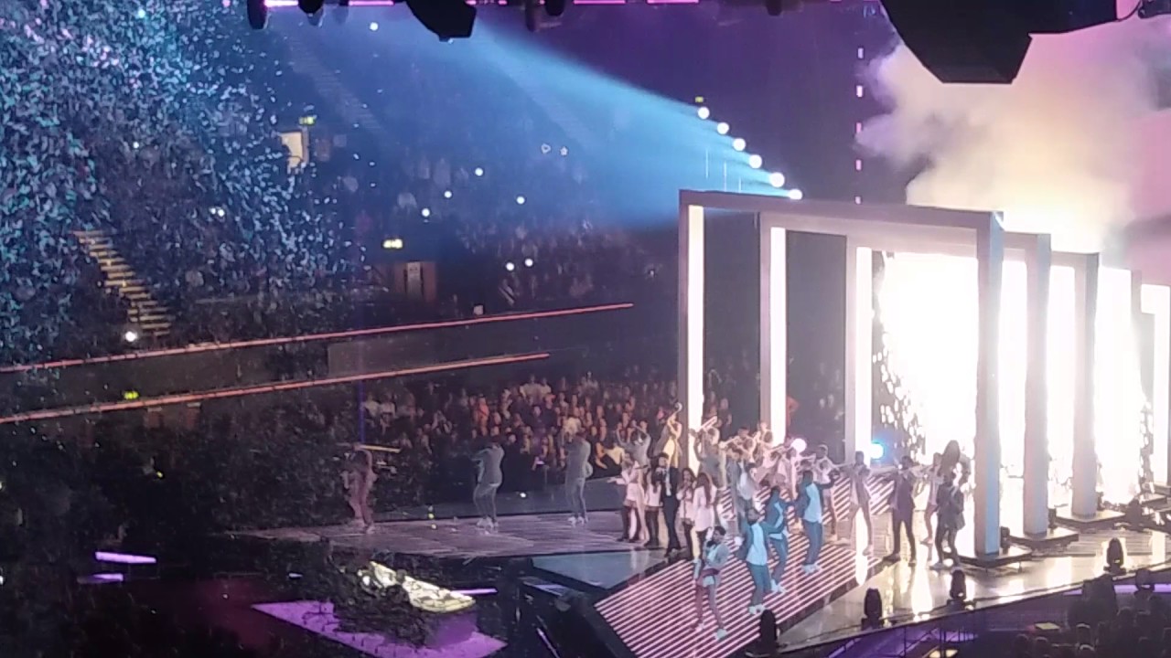 Little mix at xfactor  final