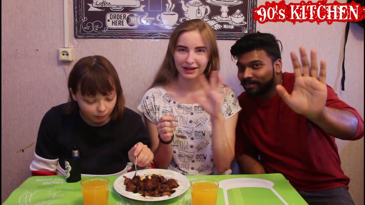 COOKING SPICY BEEF ROAST AND TASTED BY RUSSIAN GIRLS