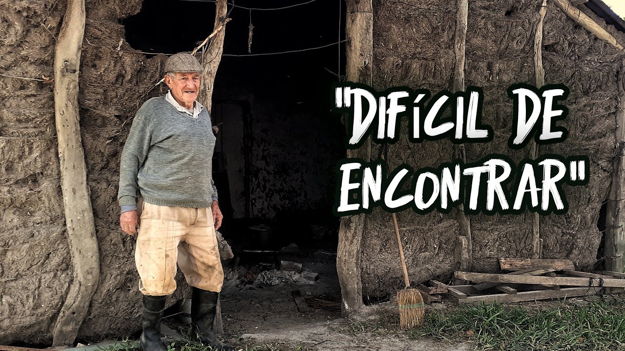 Vive SOLO en el MONTE y su CASA es DIFÍCIL de encontrar | Se llama 