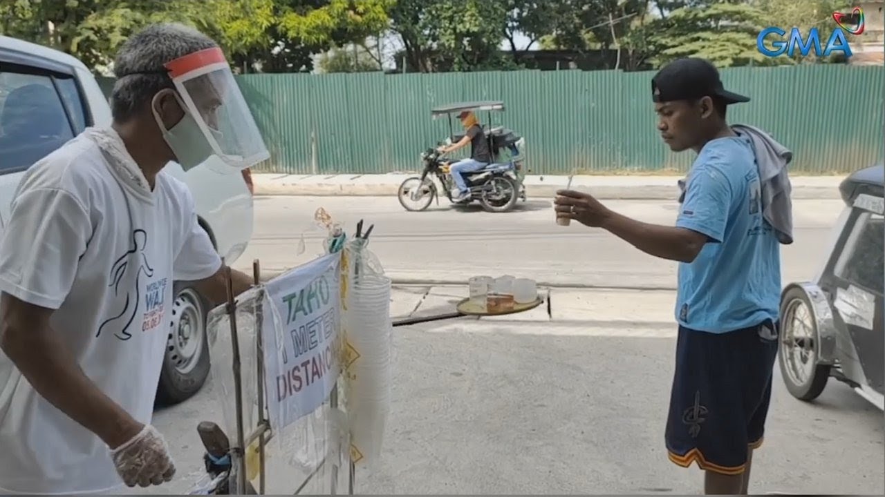 24 Oras: Social distancing sa pagbebenta ng taho, ipinatutupad ng isang vendor | RESTRICTED