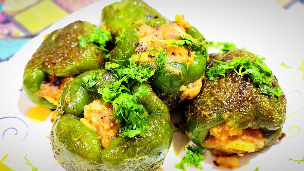 आलू भरे शिमला मिर्च की सब्जी🫑stuffed capsicum| #desizaika #stuffedrecipe