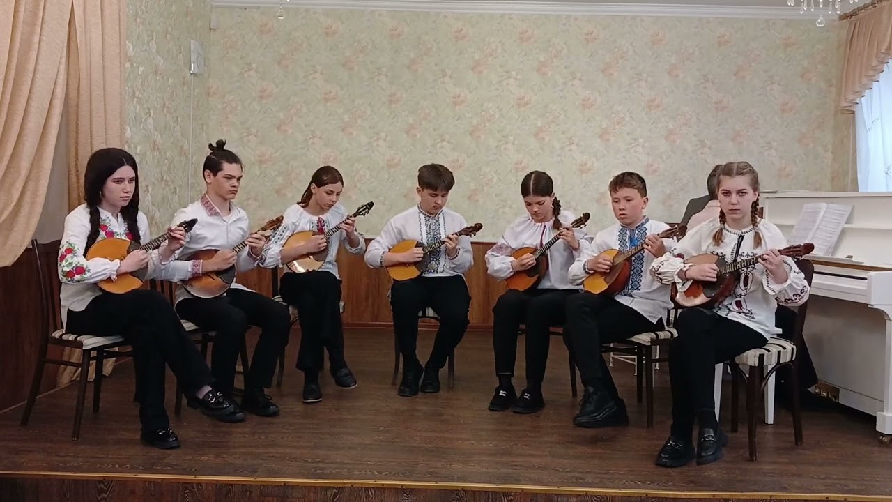 Ігор  Шамо Пісня - вальс . Виконує  Зразковий ансамбль домристів.
