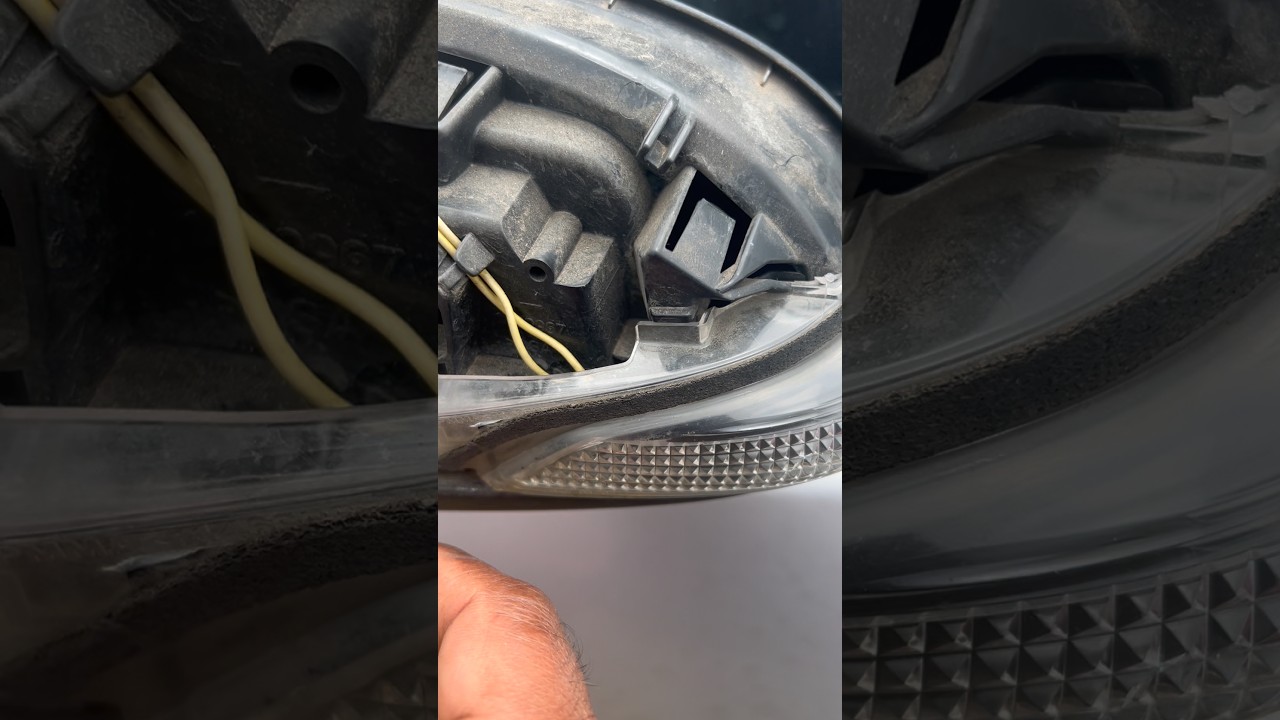 How to replace side mirror indicator bulb