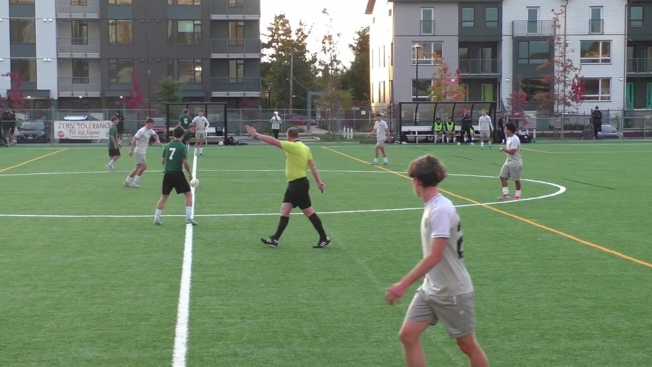 Highlanders 1- 4 Bays United