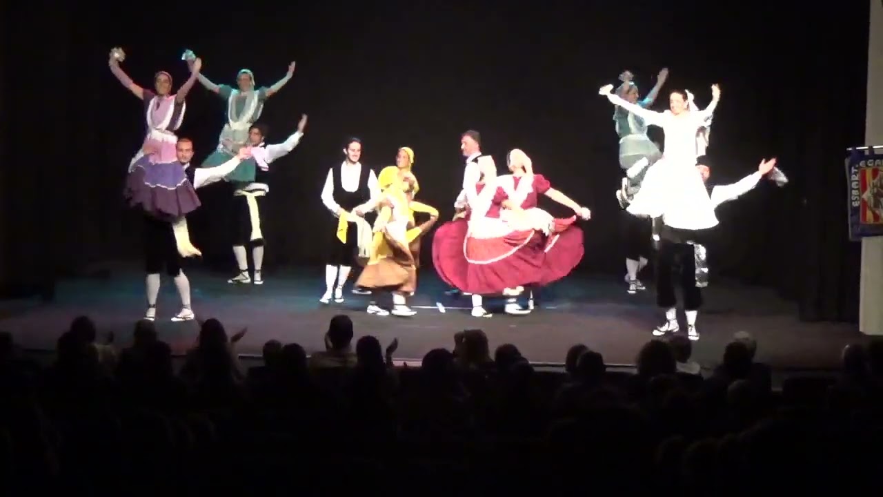 Gitanes de Rub&iacute; (pasdoble final) - Esbart Egarenc del Social