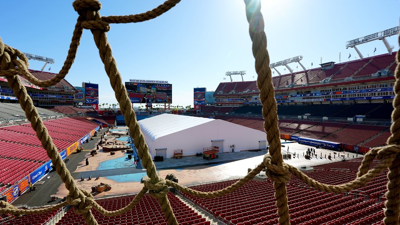 Take a look at the time-lapse of the Stadium Series rink build in Tampa Bay ahead of Sunday.