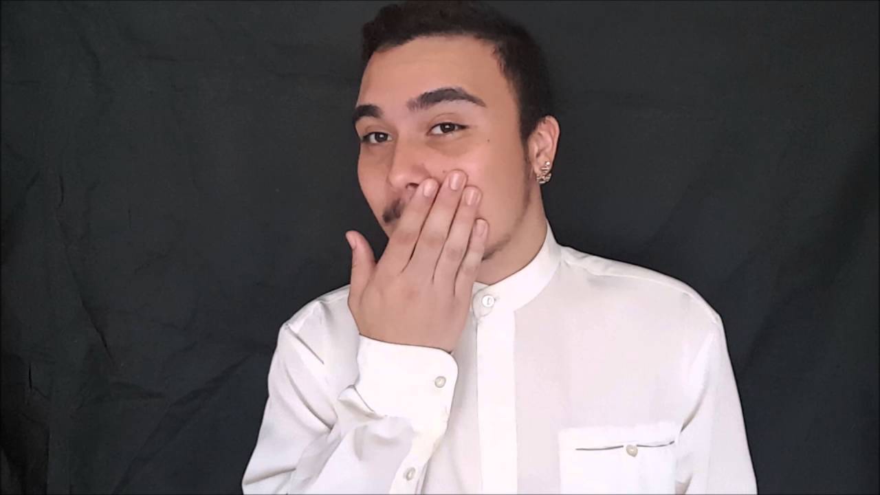 20歳の外国人は千昌夫の北国の春を歌う（演歌）TEVITA APINA