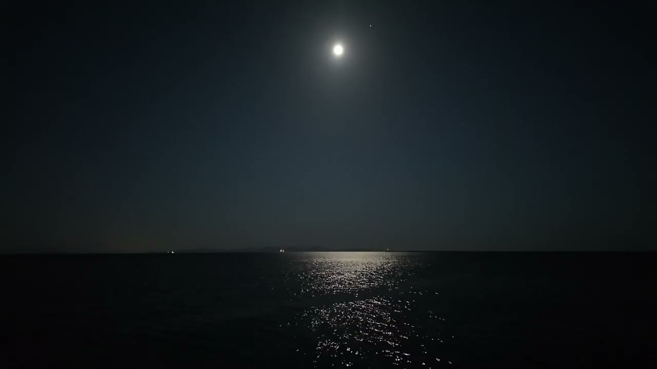 月光（海から）