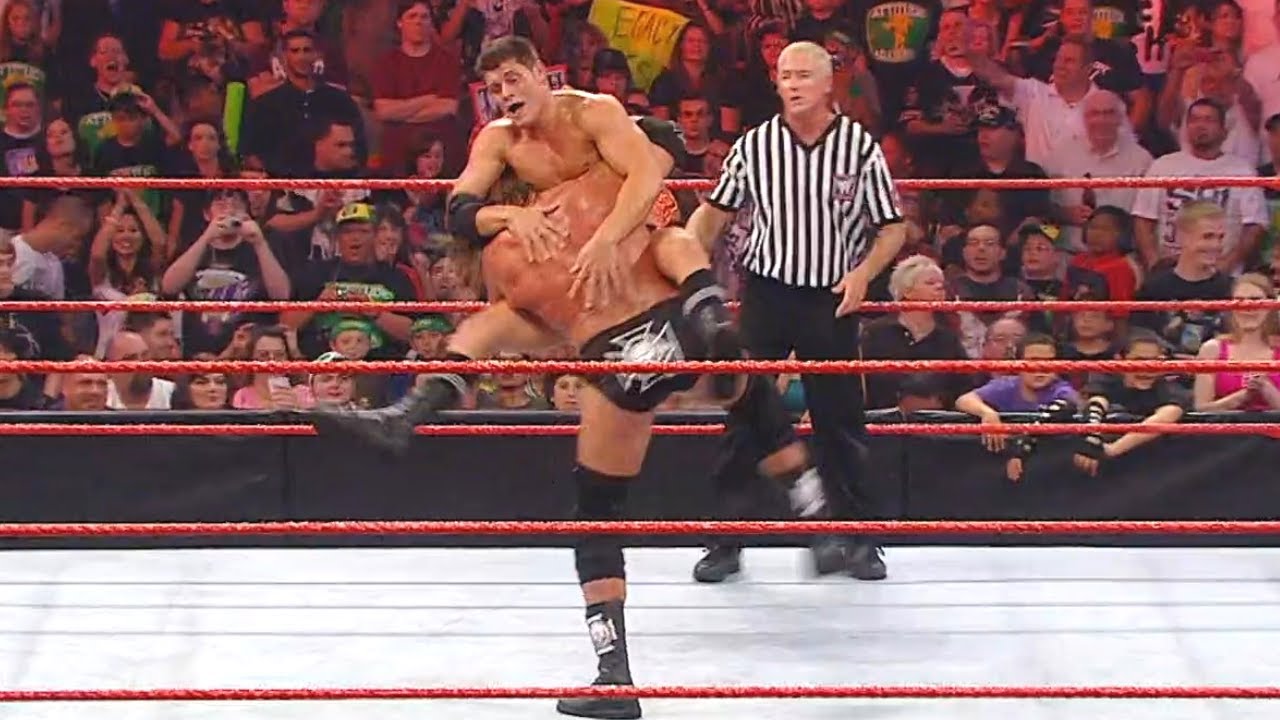 Triple H vs. Legacy &ndash; Handicap Match: Raw, Aug. 3, 2009