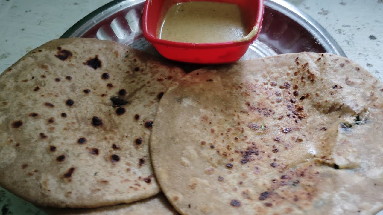 Paneer ka paratha#recipe #easyrecipe #cooking #indianrecipe #tastyindia #tasty#yummy 😋#