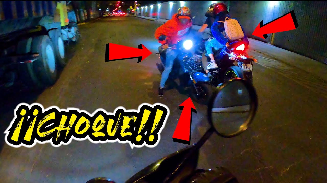 Viene en sentido contrario y choca con otro biker!