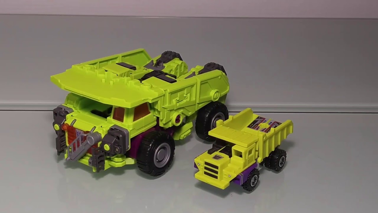 Revue Transformers TF Engineering NBK-05 Dump Truck aka Long Haul. Fr