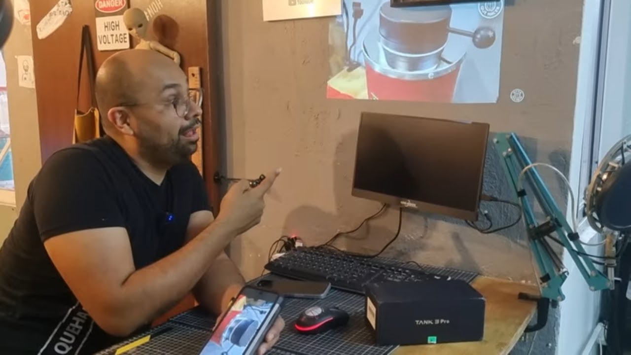 El PAPÁ DE TODOS LOS TELEFONOS TANK 3 PRO, PROYECTOR, NFC FLOOD LIGHT ETC