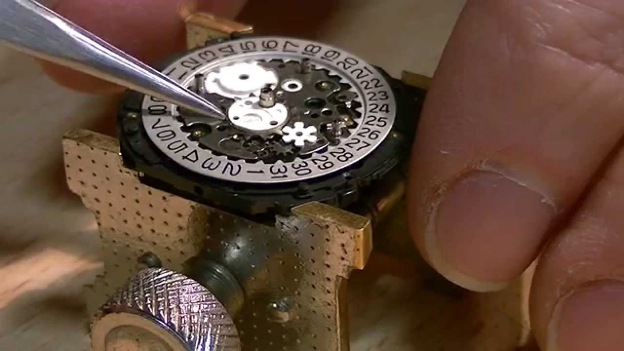 How to restore a Seiko 7T39: movement tear down - Part 2