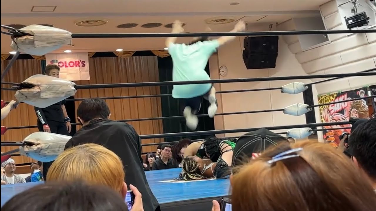 角田奈穂のダブルニードロップ