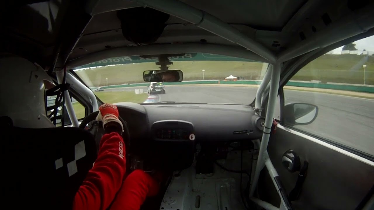 ESET CUP SERIES 22 CLIO CUP Brno Race 2 Martin Kadlečík