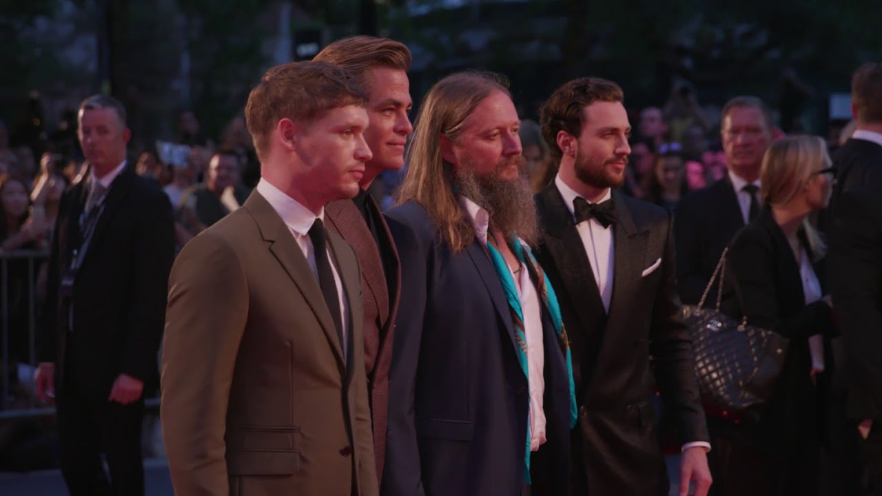 OUTLAW KING: Billy Howle Red Carpet Premiere Arrivals TIFF 2018 | ScreenSlam