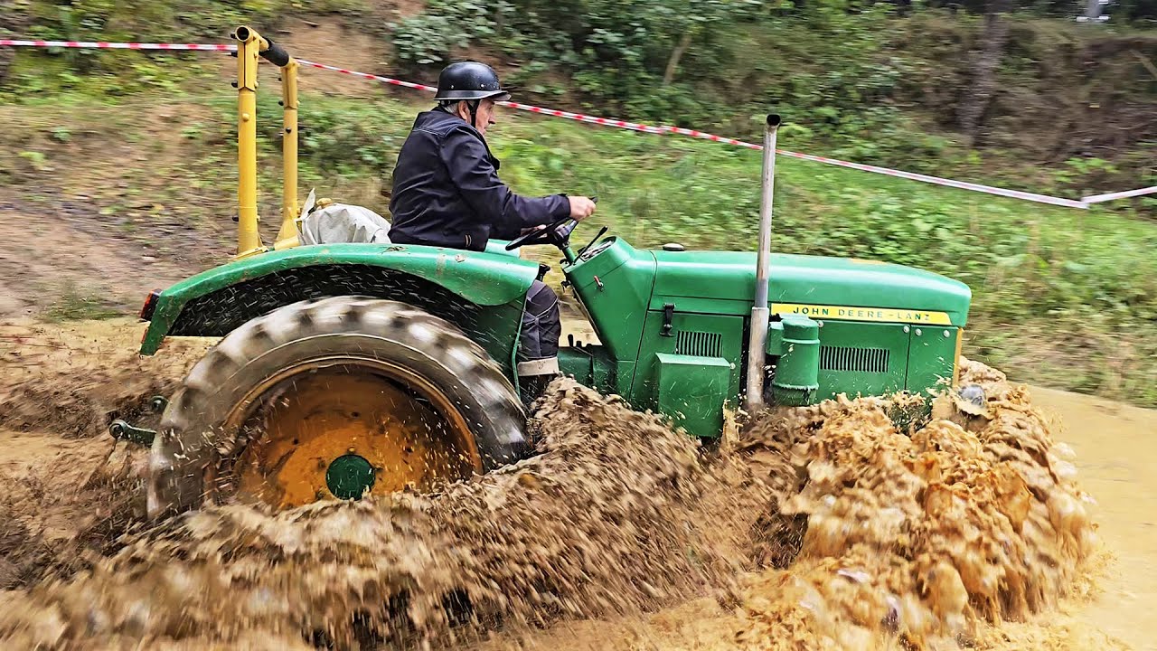 Квадроциклы против ветерана John Deere — Тракторное шоу в Креновице