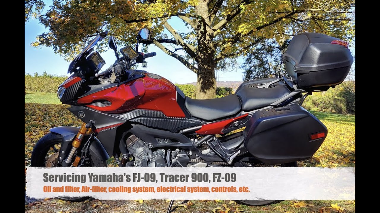 Servicing Yamaha's FJ-09, MT-09, Tracer 900 - Oil, chain, air filter, electrical system, etc.!