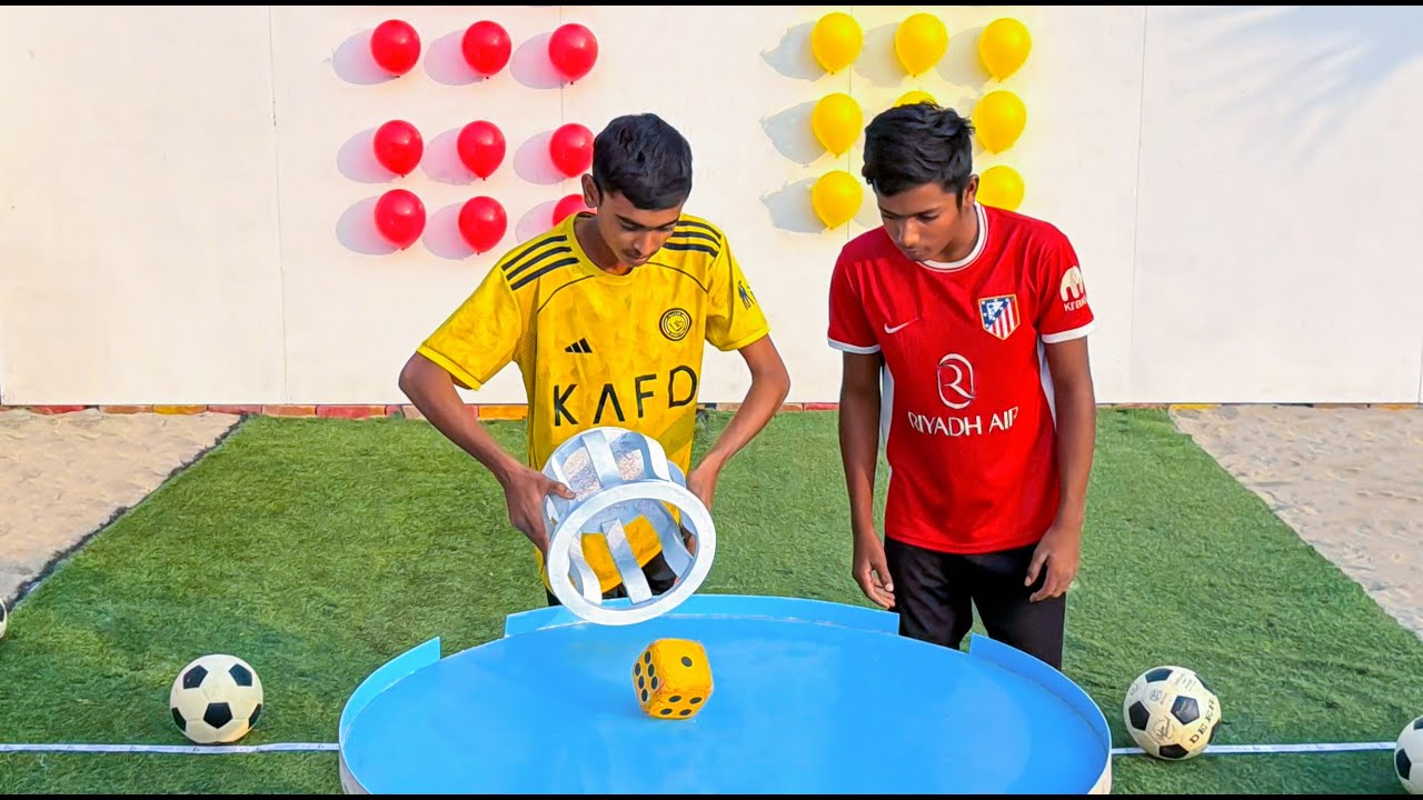 Ludo meets football - pop 12 ballons with powerfull shots !