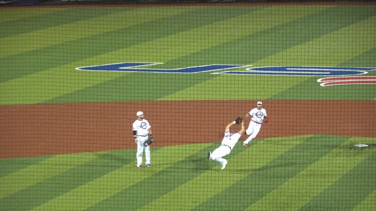 2019 Blooper video clips of Major Softball
