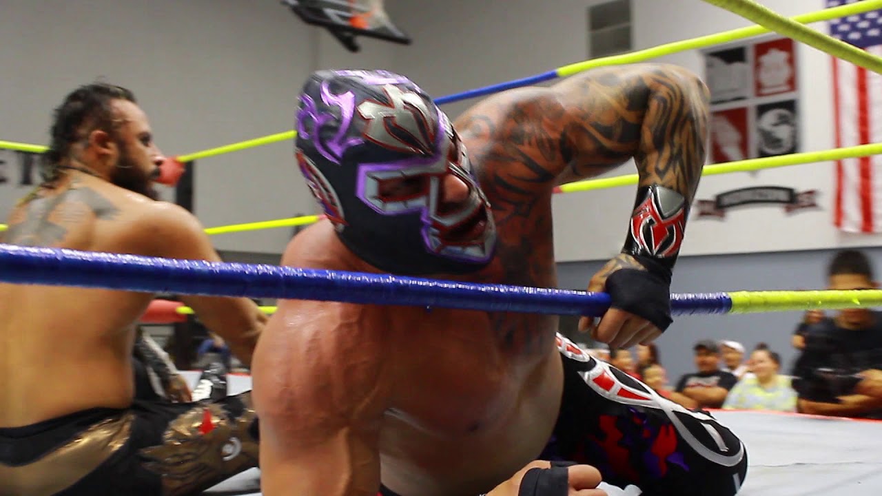 Mil Muertes Vs Mecha Wolf