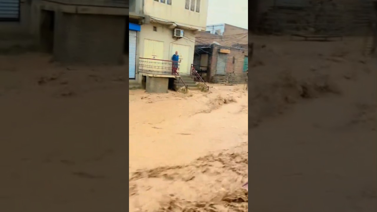 Massive Floods After Heavy Rain #floods #viral #disaster #flood #trending #viral