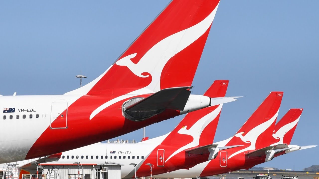 Авиакомпания Qantas сокращает количество рейсов и региональных маршрутов на фоне обостряющегося т...