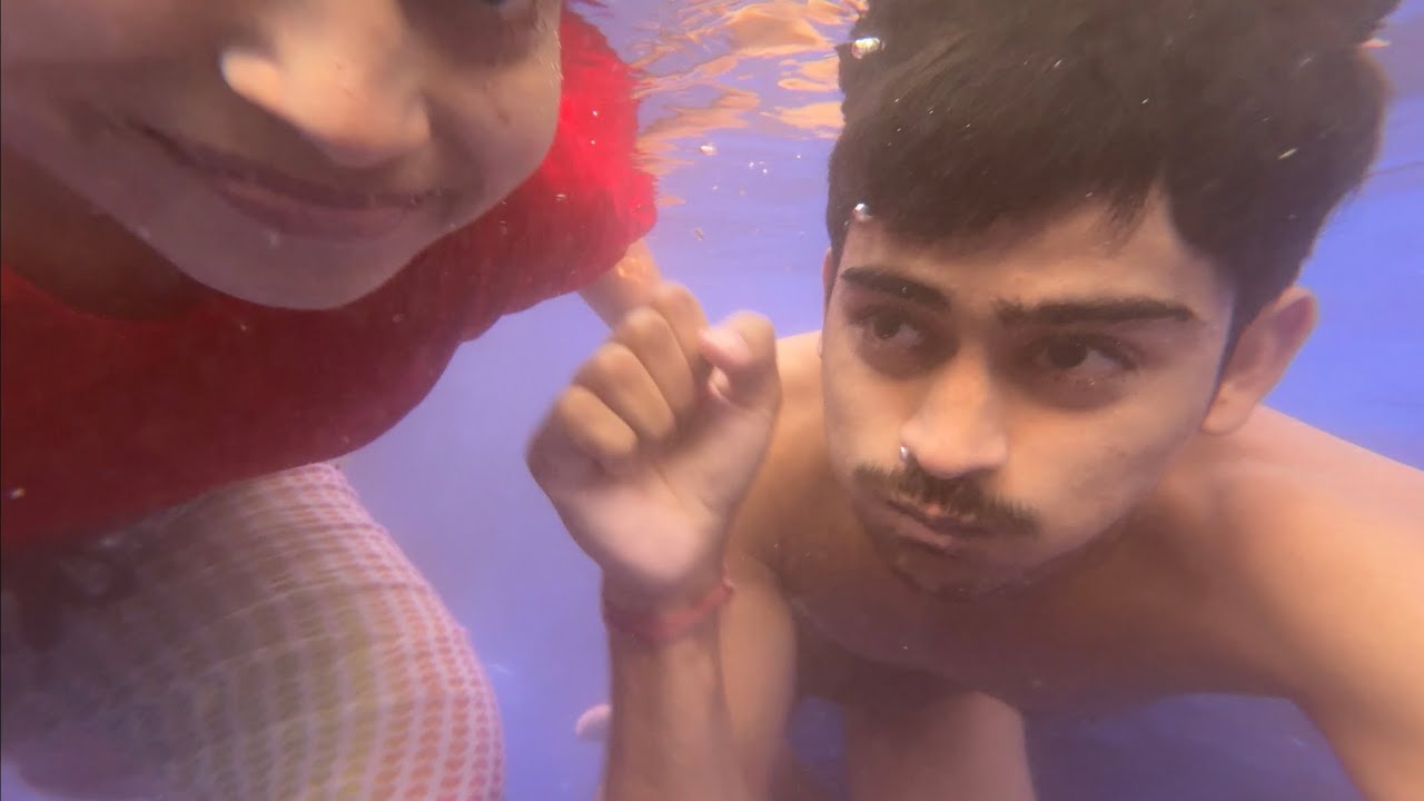 Underwater chale gaye ham 😍