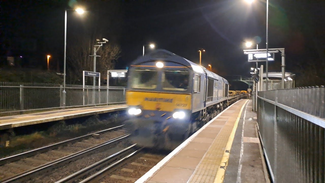 Evening Trains At Bedhampton, 10-01-2026. 
