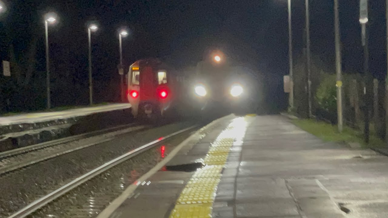 Trains at Ferryside including 150262, 150284, 150267, 800030, 197101, 197/0s (16/01/26)