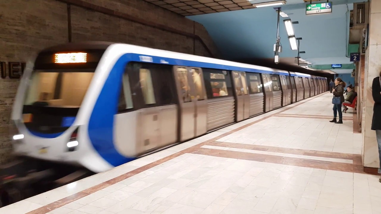 [4K]Bucharest Metro-CAF train Cerna at Eroii Revoluției station on M2 line