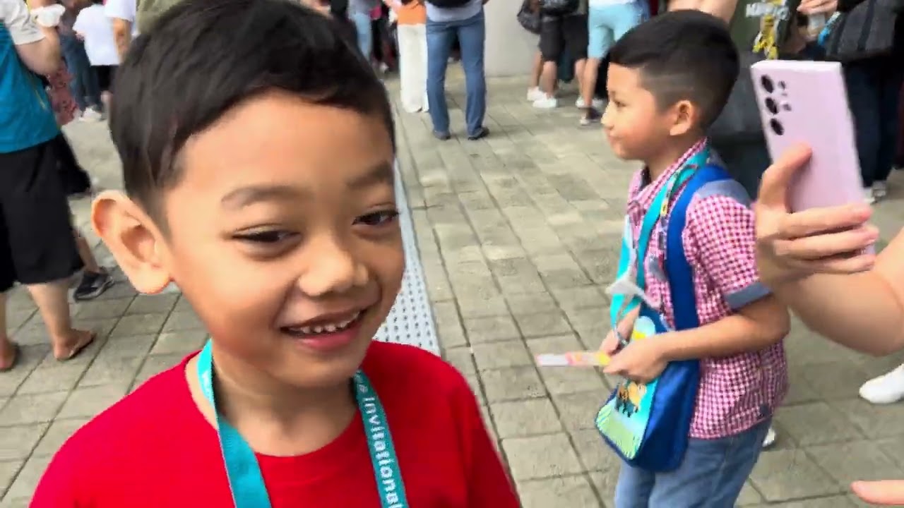 Mama and Arka in Korea for WMI - Day 4