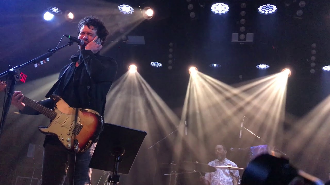 Doyle Bramhall II 